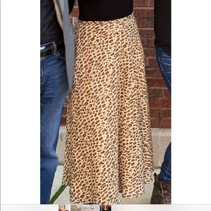 Vintage A line mid length leopard skirt
